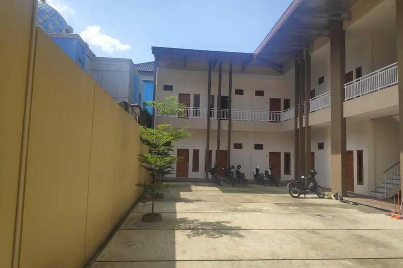 Reddoorz Near Universitas Muhammadiyah Purwokerto Kembaran Екстериор снимка